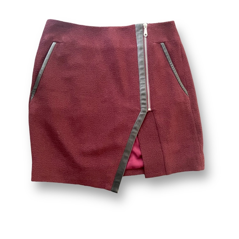 Rebecca Minkoff Wine/Black Lambskin Trim Asymmetrical Zipper Mini Skirt Size 2